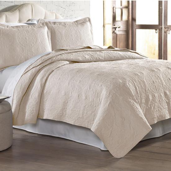 Solidum Plumarium stratis et Coverlets